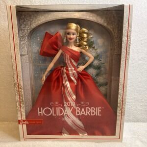 2019 Holiday Barbie Doll Signature Collection Mattel  New in Box - Blonde Barbie